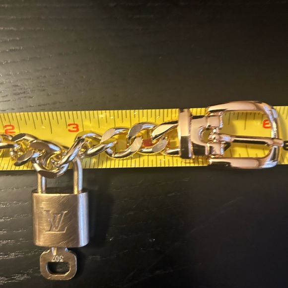 Unbranded gold-tone adjustable choker dangling heart & authentic LV lock #307. - Picture 9 of 11